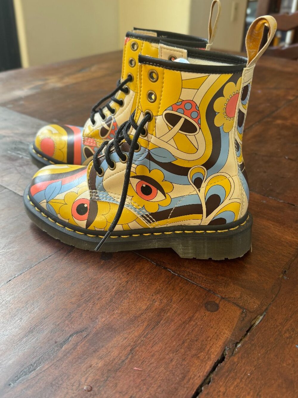 Retro Psychedelic Dr. Martens Vegan 1460 Boots EU 36 US 5 Floral Mod Groovy
